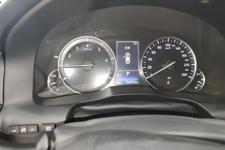 Used Lexus ES 2017 200 30th Anniversary Edition Odometer Close Up