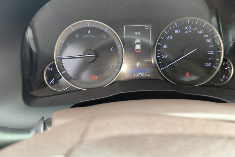 Used Lexus ES 2017 200 30th Anniversary Edition Odometer Close Up
