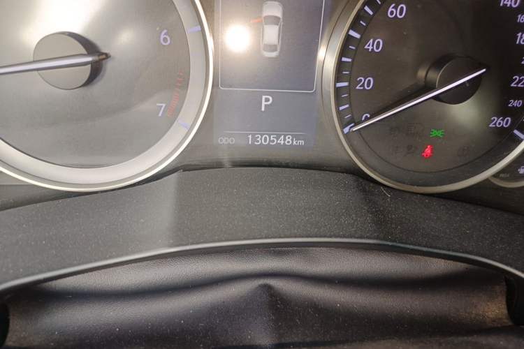Used Lexus ES 2017 200 30th Anniversary Edition Odometer Close Up