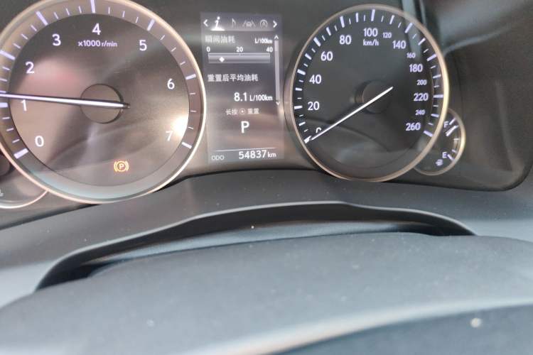 Used Lexus ES 2017 200 30th Anniversary Edition Odometer Close Up