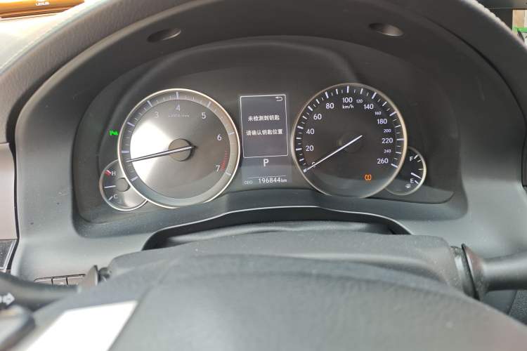 Used Lexus ES 2017 200 30th Anniversary Edition Odometer Close Up