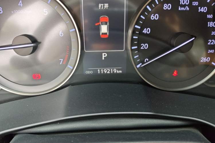 Used Lexus ES 2017 200 30th Anniversary Edition Odometer Close Up