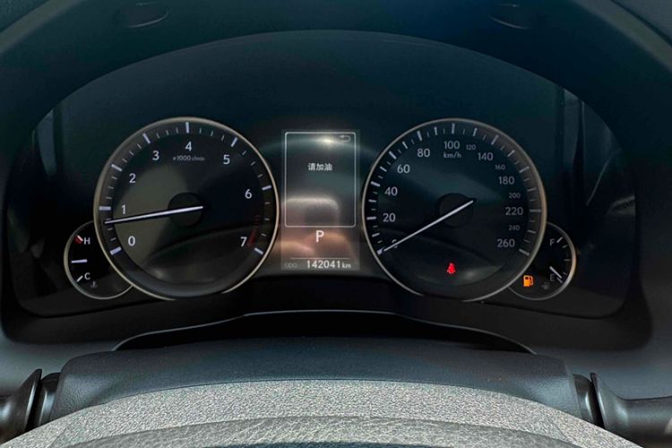 Used Lexus ES 2017 200 30th Anniversary Edition Odometer Close Up
