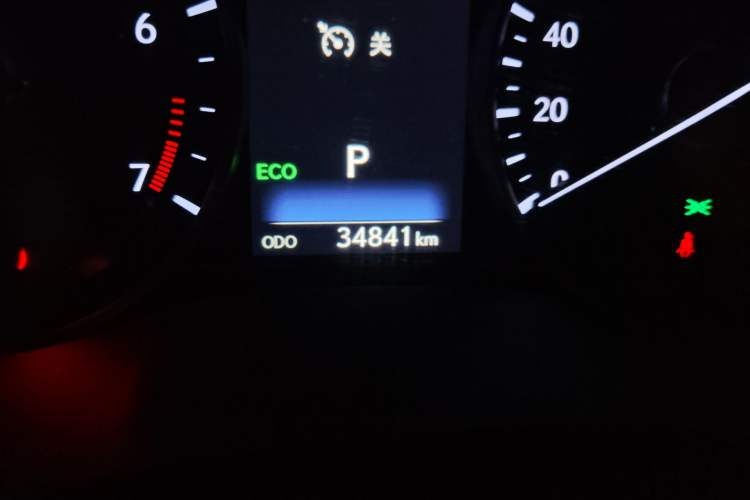 Used Lexus ES 2017 200 30th Anniversary Edition Odometer Close Up