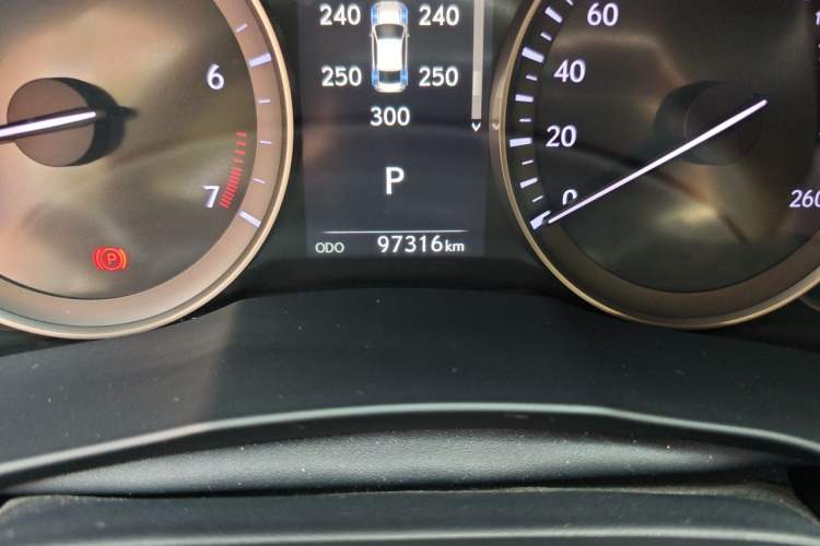 Used Lexus ES 2017 200 30th Anniversary Edition Odometer Close Up