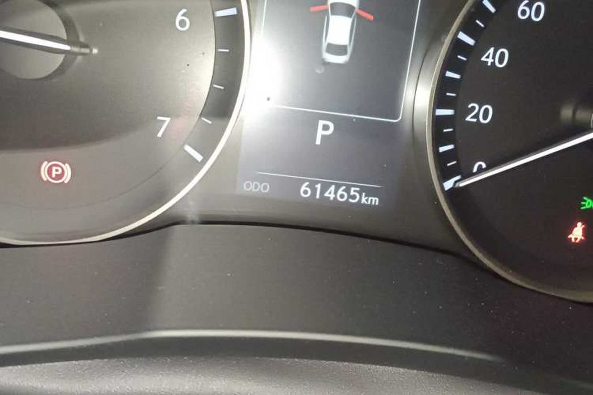 Used Lexus ES 2017 200 30th Anniversary Edition Odometer Close Up
