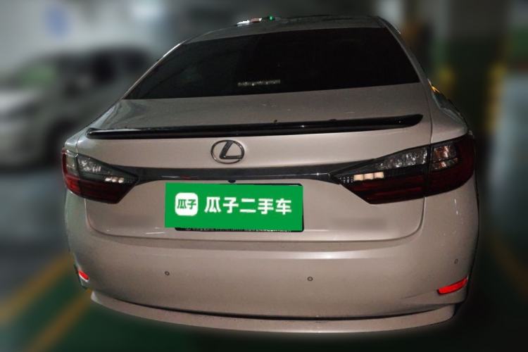 Used Lexus ES 2017 200 30th Anniversary Edition Rear