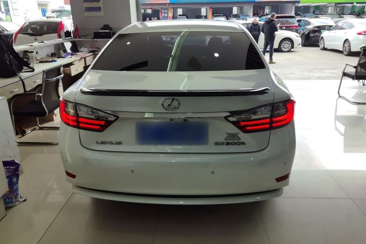 Used Lexus ES 2017 200 30th Anniversary Edition Rear