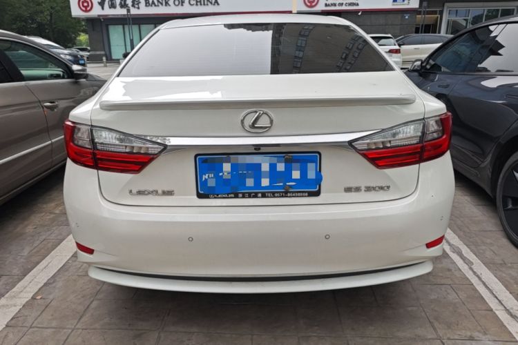 Used Lexus ES 2017 200 30th Anniversary Edition Rear