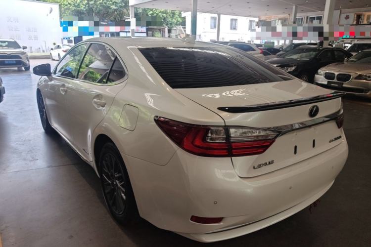 Used Lexus ES 2017 200 30th Anniversary Edition Rear Left 45 Deg