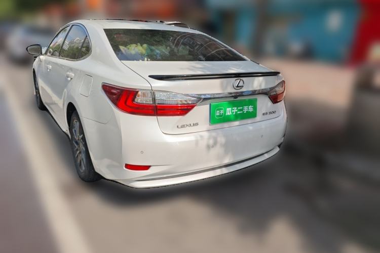 Used Lexus ES 2017 200 30th Anniversary Edition Rear Left 45 Deg