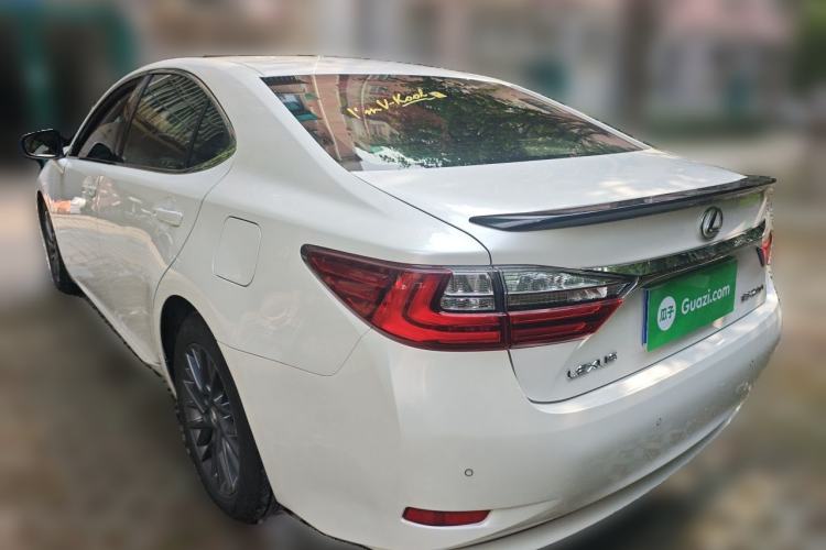 Used Lexus ES 2017 200 30th Anniversary Edition Rear Left 45 Deg