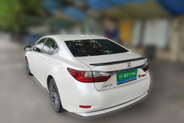 Used Lexus ES 2017 200 30th Anniversary Edition Rear Left 45 Deg