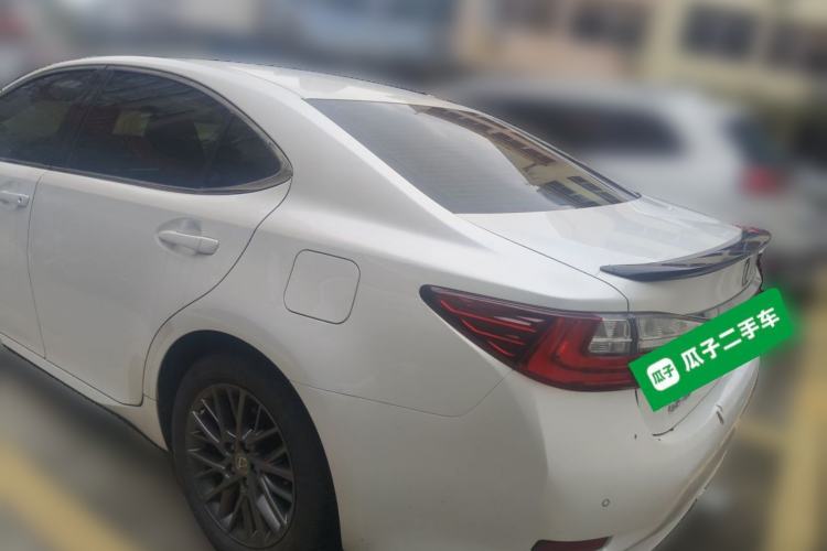 Used Lexus ES 2017 200 30th Anniversary Edition Rear Left 45 Deg