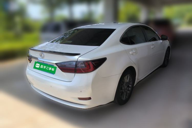 Used Lexus ES 2017 200 30th Anniversary Edition Rear Right 45 Deg