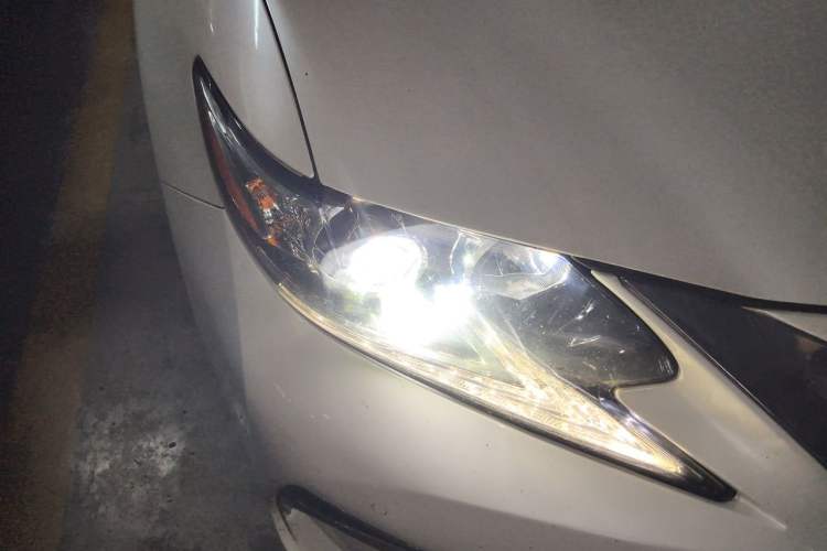 Used Lexus ES 2017 200 30th Anniversary Edition Right Front Headlight