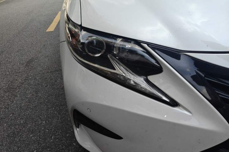 Used Lexus ES 2017 200 30th Anniversary Edition Right Front Headlight