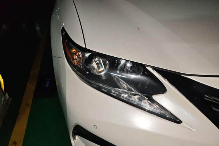 Used Lexus ES 2017 200 30th Anniversary Edition Right Front Headlight