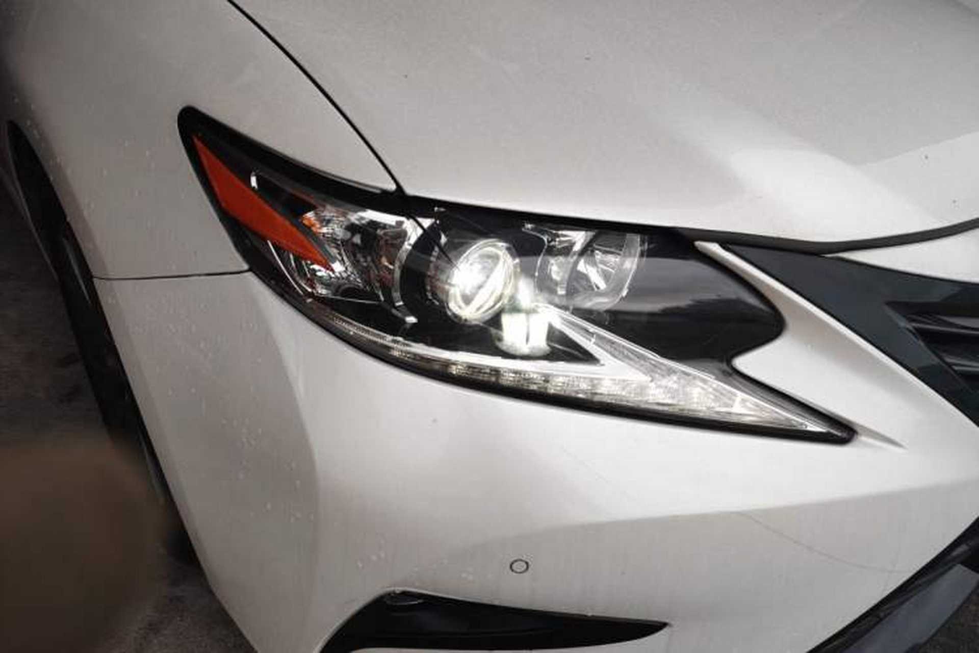 Used Lexus ES 2017 200 30th Anniversary Edition Right Front Headlight