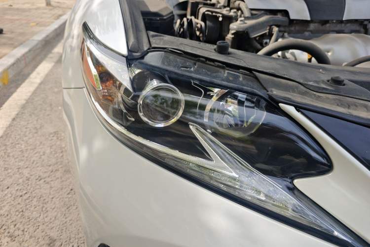 Used Lexus ES 2017 200 30th Anniversary Edition Right Front Headlight