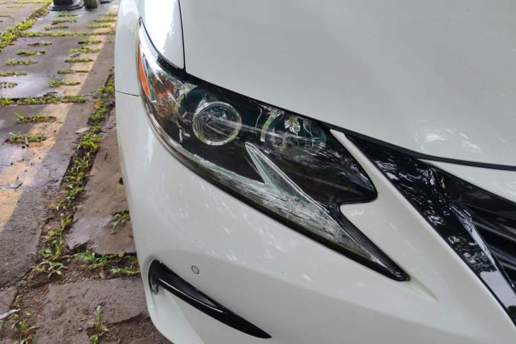 Used Lexus ES 2017 200 30th Anniversary Edition Right Front Headlight