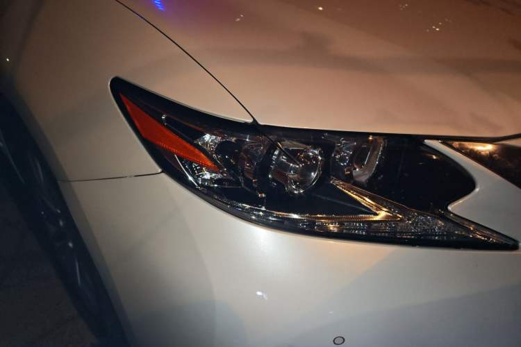 Used Lexus ES 2017 200 30th Anniversary Edition Right Front Headlight