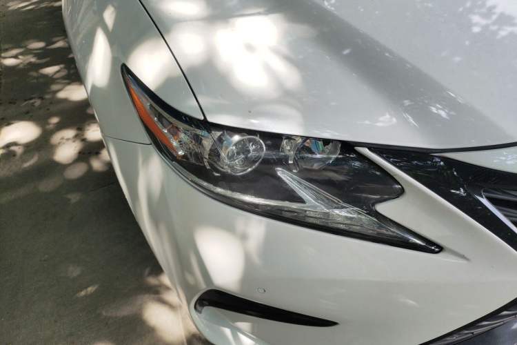 Used Lexus ES 2017 200 30th Anniversary Edition Right Front Headlight
