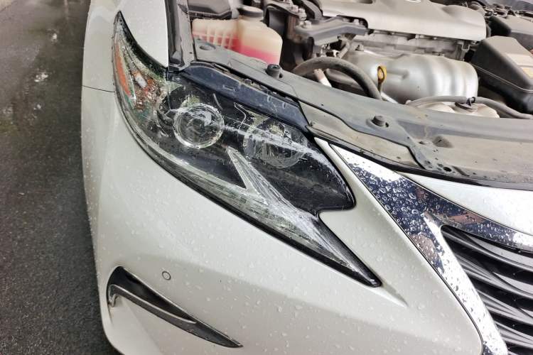 Used Lexus ES 2017 300h Mark Levinson Comfort Edition Right Front Headlight