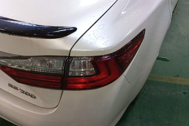 Used Lexus ES 2017 200 30th Anniversary Edition Right Rear Taillight