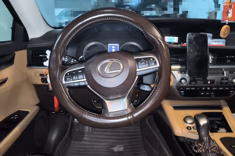 Used Lexus ES 2017 200 30th Anniversary Edition Steering Wheel