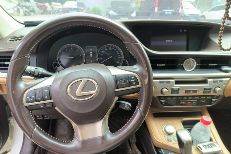 Used Lexus ES 2017 200 30th Anniversary Edition Steering Wheel
