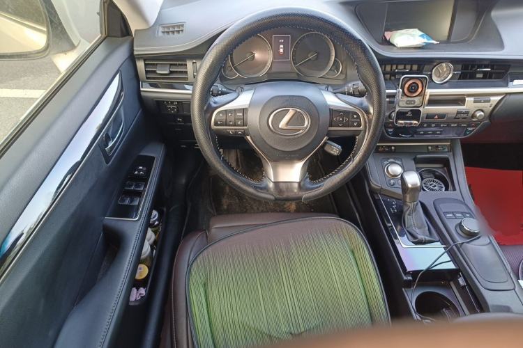 Used Lexus ES 2017 200 30th Anniversary Edition Steering Wheel
