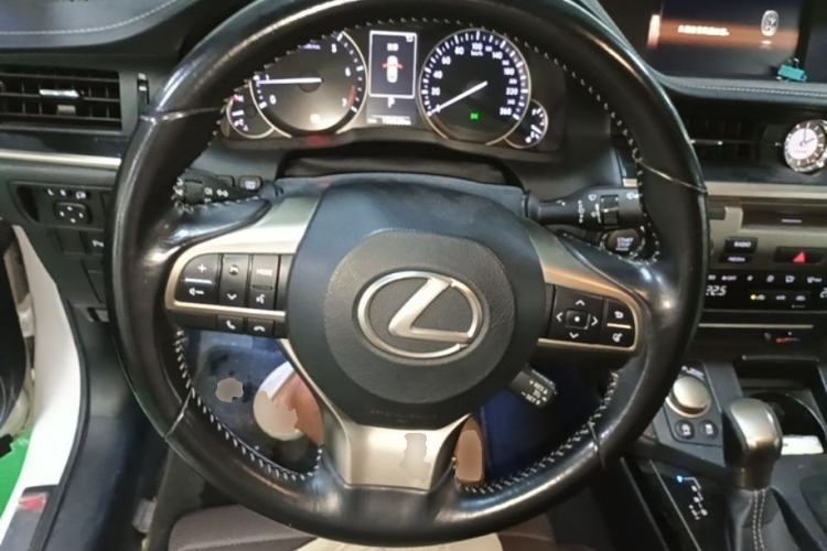 Used Lexus ES 2017 200 30th Anniversary Edition Steering Wheel