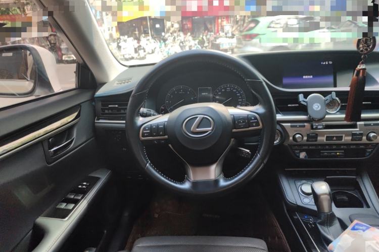 Used Lexus ES 2017 200 30th Anniversary Edition Steering Wheel