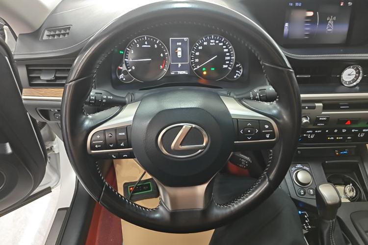 Used Lexus ES 2017 200 30th Anniversary Edition Steering Wheel