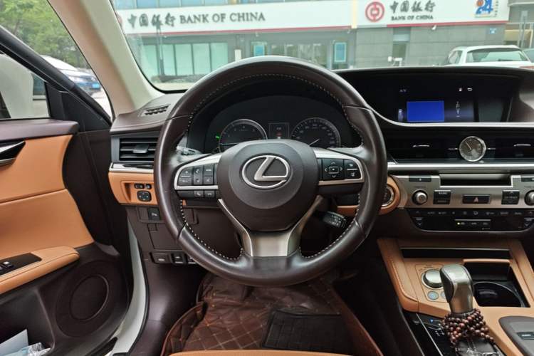 Used Lexus ES 2017 200 30th Anniversary Edition Steering Wheel