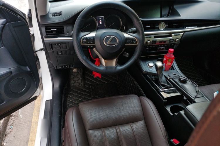 Used Lexus ES 2017 200 30th Anniversary Edition Steering Wheel