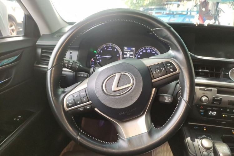 Used Lexus ES 2017 200 30th Anniversary Edition Steering Wheel
