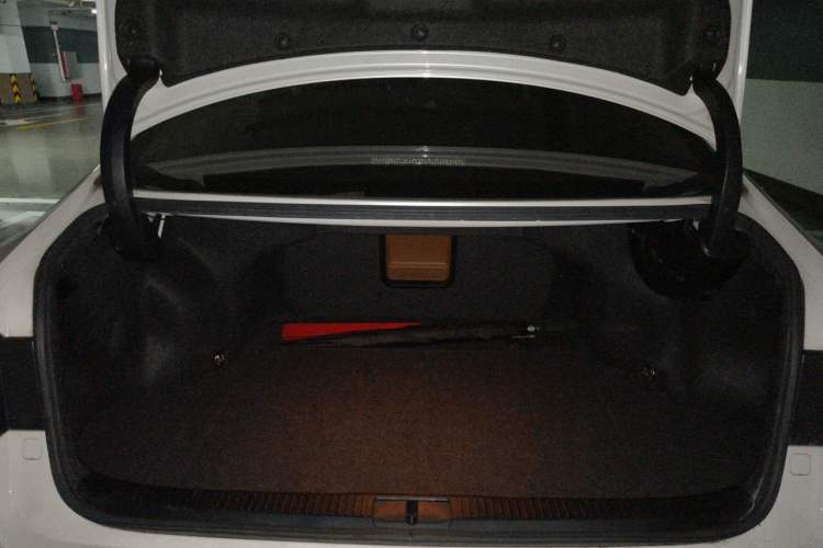 Used Lexus ES 2017 250 Mark Levinson Luxury Edition Trunk