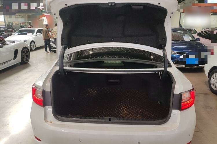 Used Lexus ES 2017 200 30th Anniversary Edition Trunk