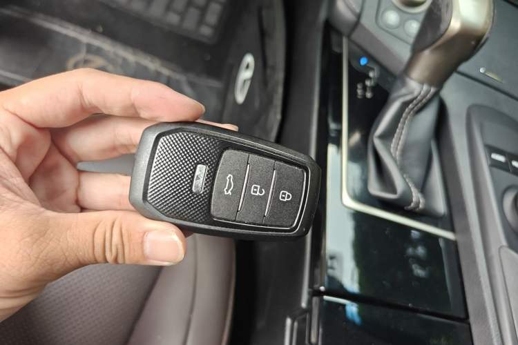 Used Lexus ES 2017 200 30th Anniversary Edition Vehicle Key
