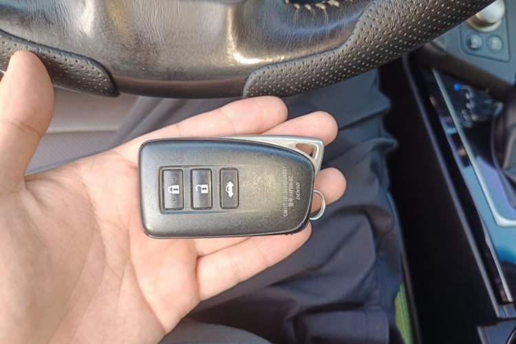 Used Lexus ES 2017 200 30th Anniversary Edition Vehicle Key