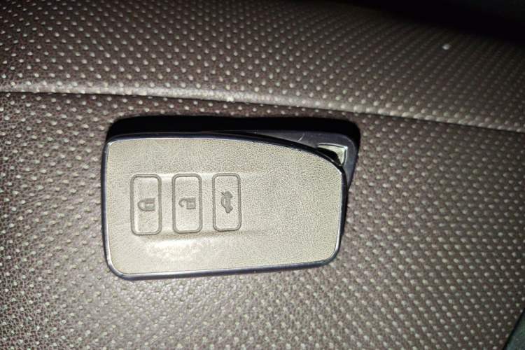 Used Lexus ES 2017 200 30th Anniversary Edition Vehicle Key