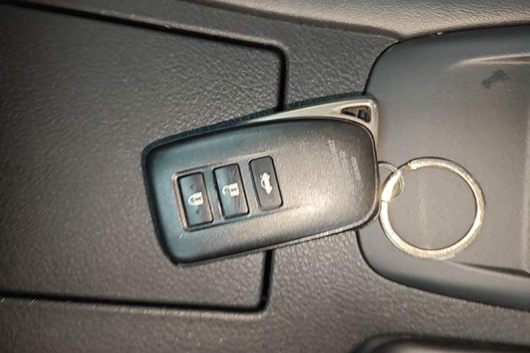 Used Lexus ES 2017 200 30th Anniversary Edition Vehicle Key