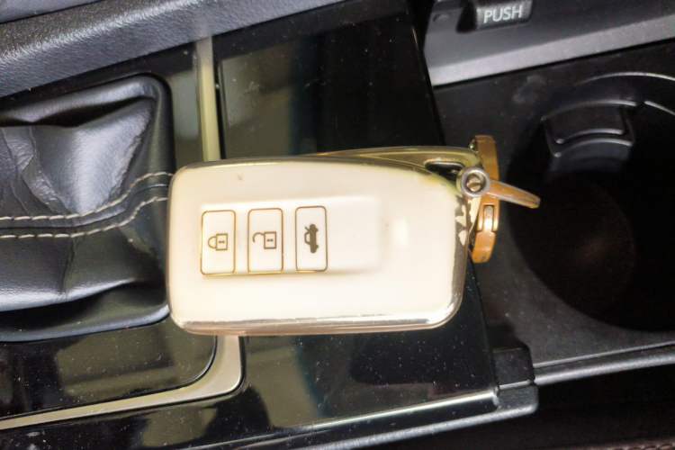 Used Lexus ES 2017 200 30th Anniversary Edition Vehicle Key