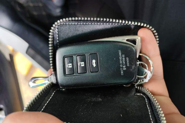 Used Lexus ES 2017 200 30th Anniversary Edition Vehicle Key
