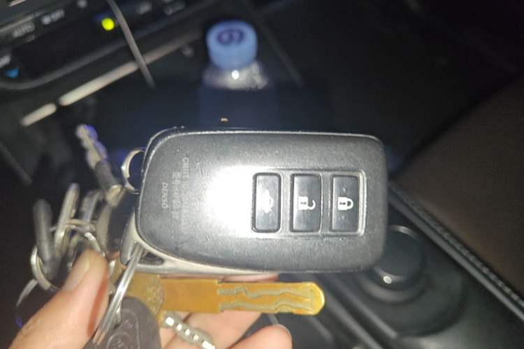 Used Lexus ES 2017 200 30th Anniversary Edition Vehicle Key