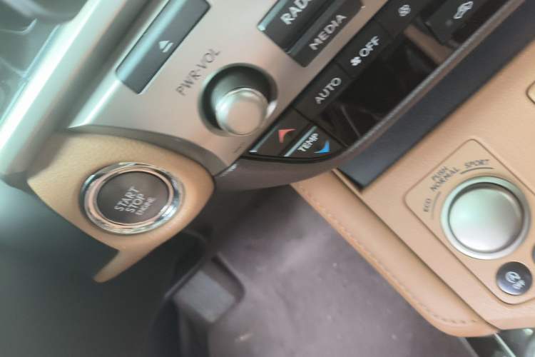 Used Lexus ES 2017 200 30th Anniversary Edition Vehicle Key