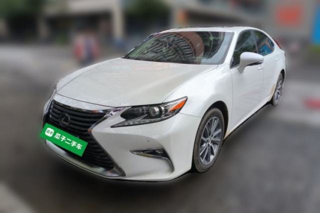 Used Lexus ES 2017 300h Mark Levinson Luxury Edition
