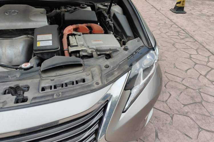 Used Lexus ES 2017 300h Mark Levinson Comfort Edition Engine Bay Left